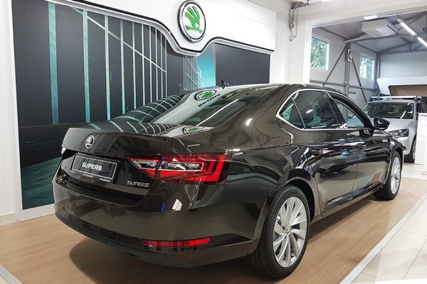 exterier3_Skoda_superb100_autobors
